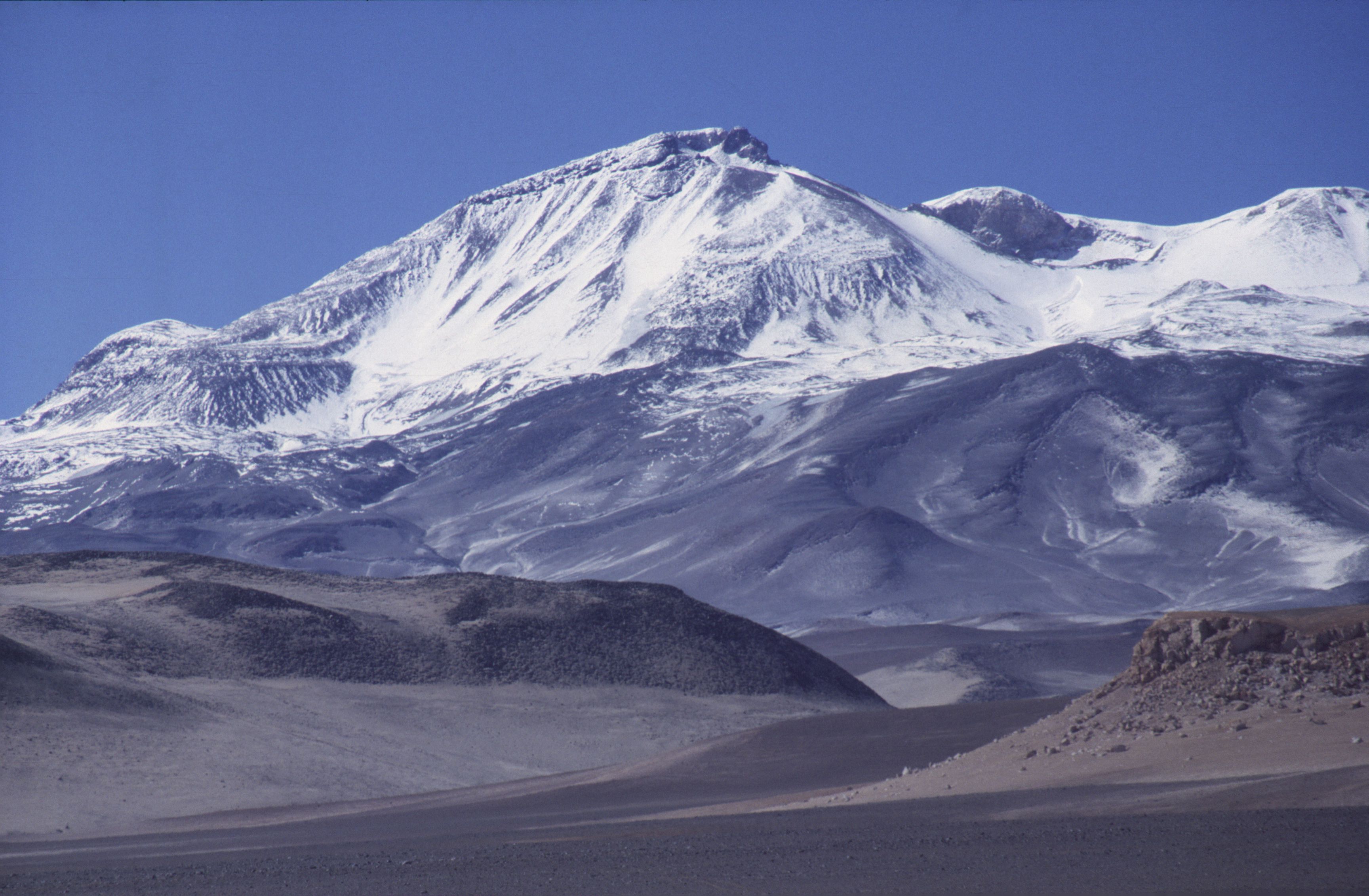 Ojos del Salado 6.893m